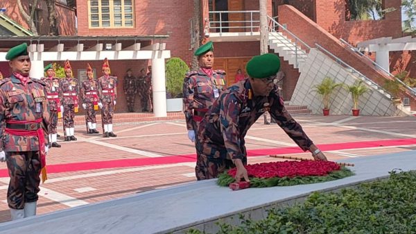 প্রধানমন্ত্রী শেখ হাসিনা যে স্মার্ট বাংলাদেশ করতে চাচ্ছেন তাতে বিজিবি বাহিনী সক্রিয় ভূমিকা রাখতে চায় বলে মন্তব্য করেছেন বর্ডার গার্ড বাংলাদেশের (বিজিবি) নবনিযুক্ত মহাপরিচালক মেজর জেনারেল এ কে এম নাজমুল হাসান।